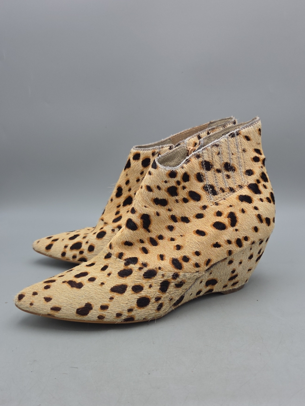 MATISSE Nugent Booties in Cheetah Real Fur Ankle Boots Women 8.5 Wedge